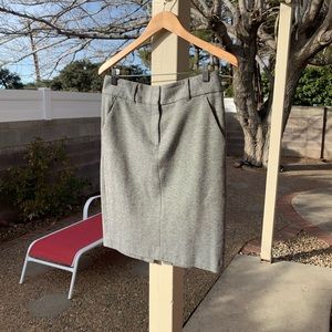 Ann Taylor LOFT pencil skirt grey stretchy size 6